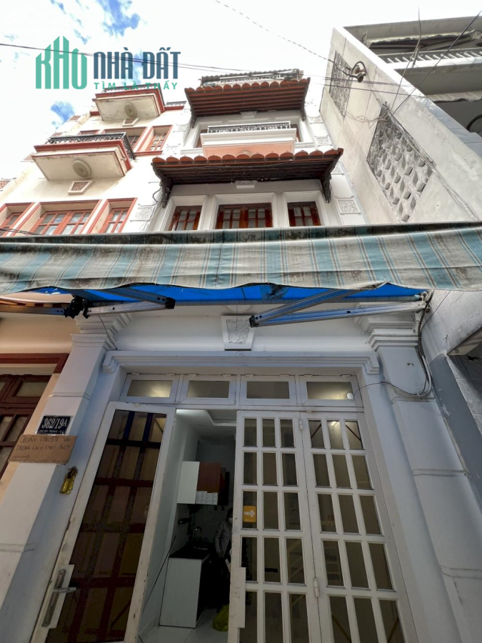 Nhà nguyên căn, hẻm xe hơi tại phường Tân Định