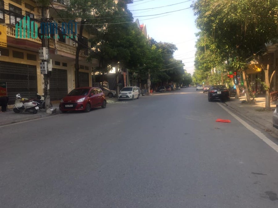 Bán nhà  Bà triệu , Liên Bảo, Vĩnh Yên 86m2, giá: 11,5 tỷ.Liên hệ: 0986.454.393-0986.797.222