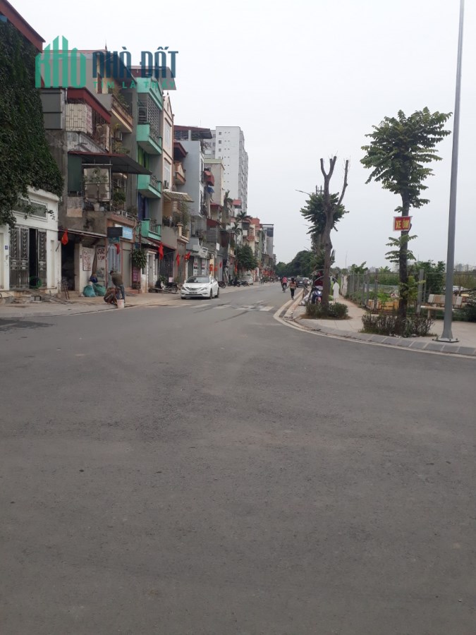 Bán nhà ngõ 606 Ngọc Thụy, Hiếm, Cạnh Chung Cư, Kinh Doanh, Ô tô.