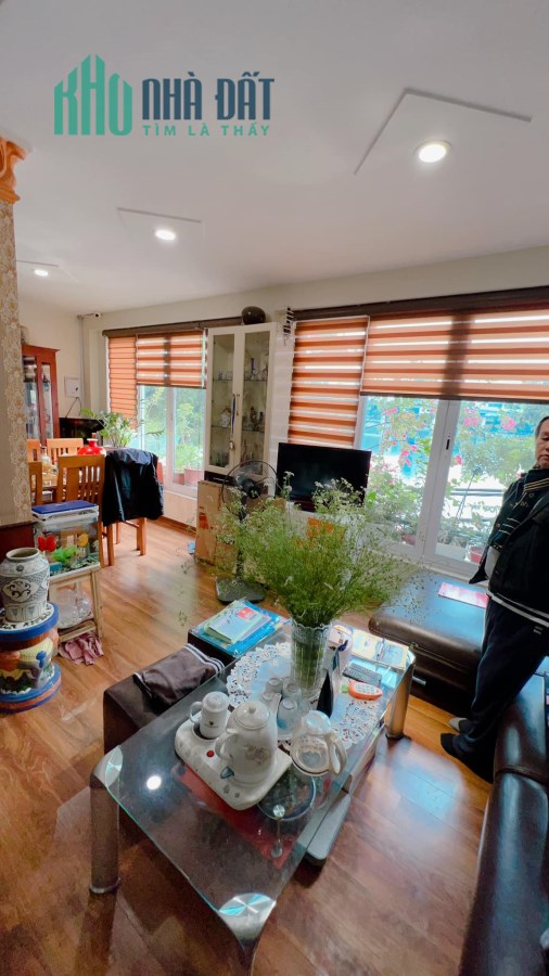 Bán nhà mặt phố Mai Anh Tuấn, diện tích 46m2, 6 tầng, view hồ, vỉa hè, kinh doanh sầm uất
