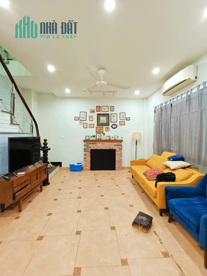HIẾM NHÀ BÁN-35M 6T 6TỶ HÀNG CHÁO QUẬN ĐỐNG ĐA GIÁP BA ĐÌNH-HOÀN KIẾM-TIỆN ÍCH