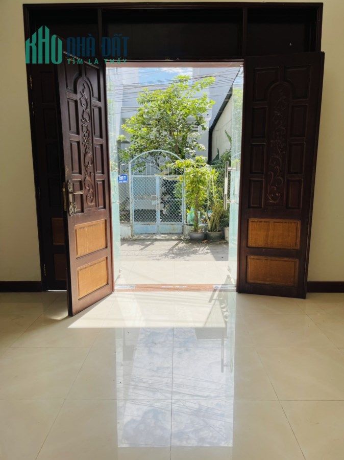 Nhà đẹp 1T1L đường Dự Định 3, P.Mỹ Long, TP Long xuyên, 92,3m2 chỉ 4tỷxxx. Lh:0919.893.328