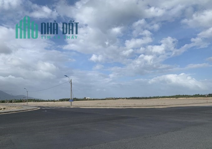 Bán đất trực diện biển đã có sổ cực kỳ khan hiếm 1,68 tỷ - 90m2 ( 0976 640 760 )