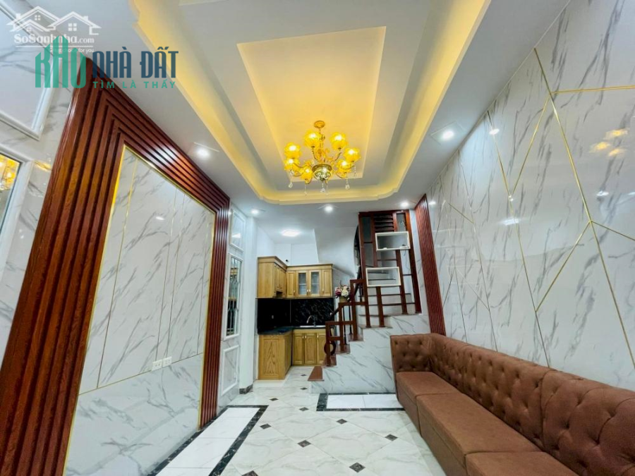 Bán nhà đẹp 4 tầng, 32m2 phố Nguyễn Chính, 20m ô tô tránh, giá 2.65 tỷ