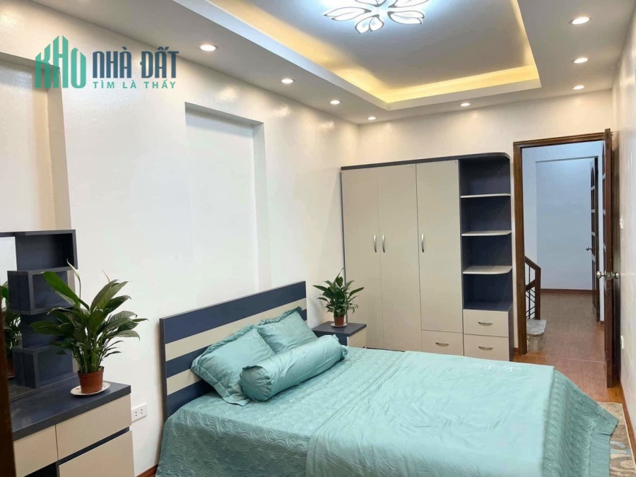 Bán nhà mặt Phố Chùa Quỳnh, 2 Mặt Tiền, 2 Vỉa Hè, Kinh Doanh Đỉnh, Ô Tô, 39m2, 5 Tầng, 6.9 tỷ