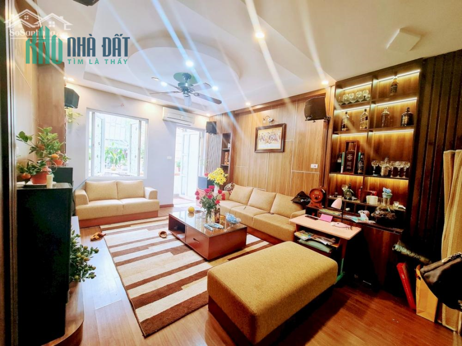 Bán nhà Vũ Tông Phan, nhà mới, lô góc, ngõ thông ô tô 41m2, 5 tầng, mặt tiền 4m