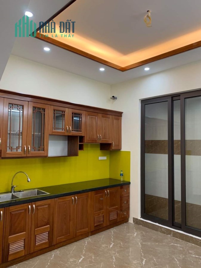 CẦN BÁN NHÀ PHỐ CỔ CỬA BẮC HOÀN KIẾM 65M2, 5 T. MT5M CHỈ 11TY . 0589593999. 0961334883..