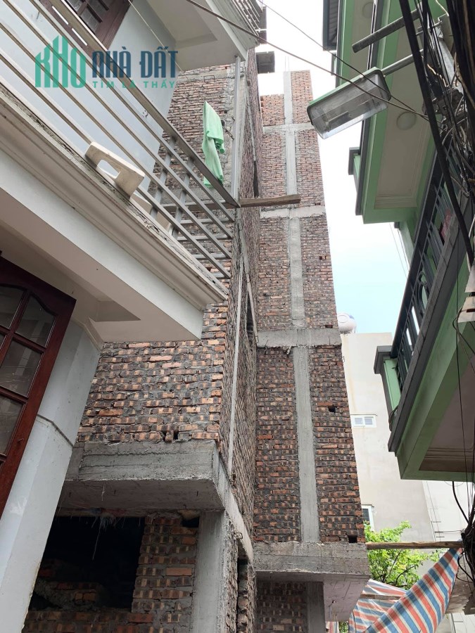 Cần bán gấp nhà Mới đẹp ngõ 225 Quan Hoa giá 4.35 tỷ, 42mx5 tầng