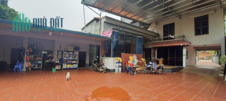 Bán nhà ngõ 33 đường Hùng Vương, Đồng Tâm, Vĩnh Yên. DT 456.3m2, giá: 4 tỷ.Liên hệ: 0986.797.222