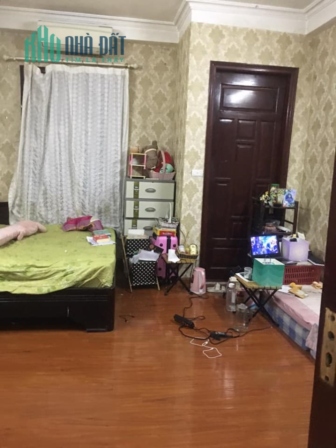 Bán nhà siêu đẹp Hoàng Hoa Thám, Ba Đình, 30m* 5T, MT 4.1m  giá  3 tỷ 700 triệu.