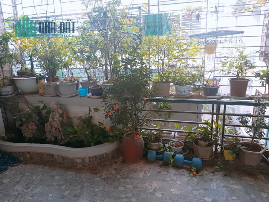 Cần bán nhà Văn La Hà Đông, trước nhà hồ, trường học, ô tô tránh đỗ cửa kinh doanh văn phòng.