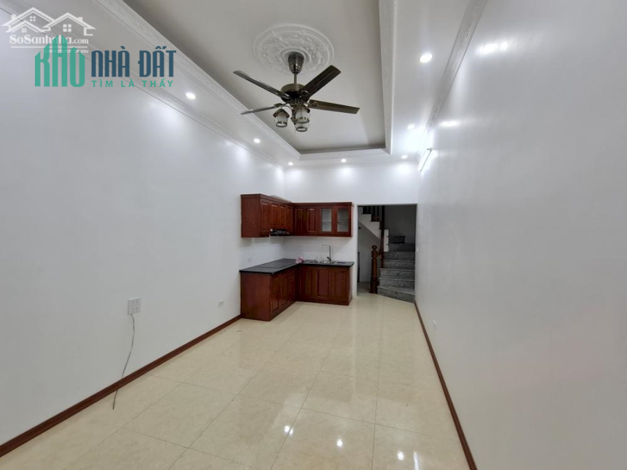 Bán nhà Bùi Xương Trạch, 35m2, 2 tầng, ngõ thông 3m, giá chào 2,85 tỷ