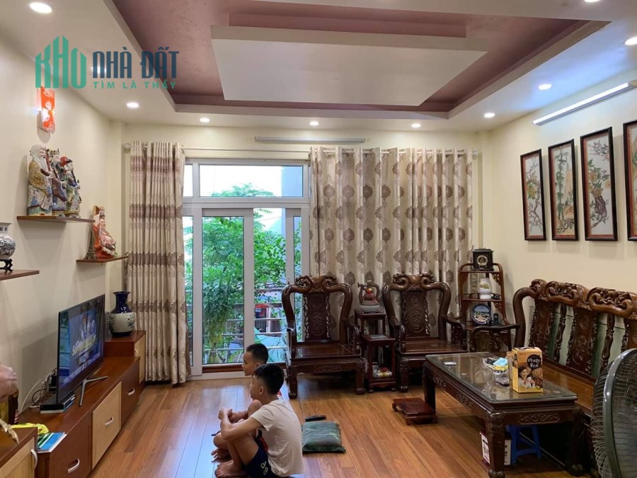 Nhà Đẹp 50,5m2 Hoàng Hoa Thám, MT 6m, KD 4T, 5,5Tỷ.