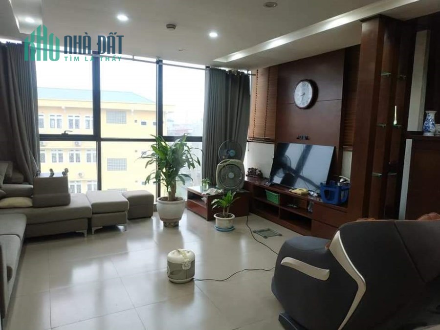 Tôi bán nhà mặt phố Vũ Phạm Hàm sầm uất gần phố Trung Hòa 55m2x5T chỉ 17.9 tỷ. LH 0989.62.6116
