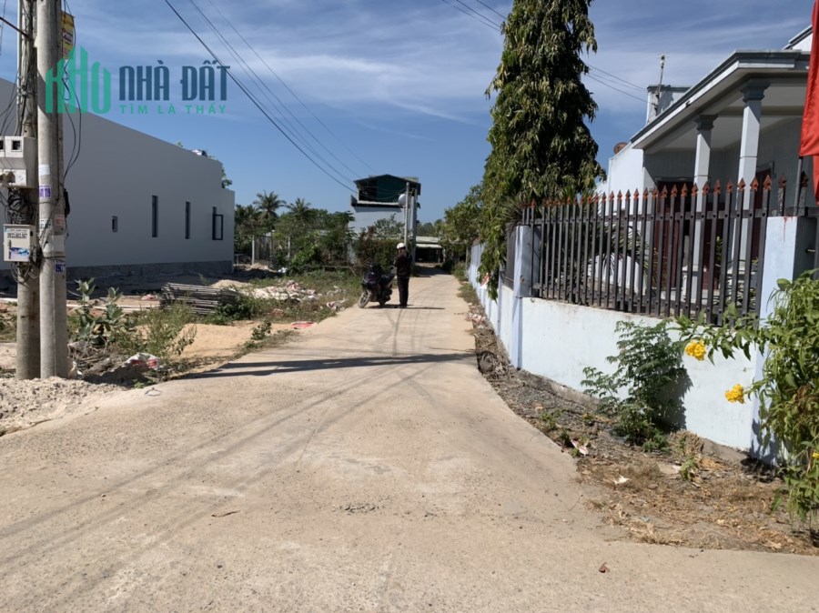 Bán 10x35 4  tỷ , Lô 2 Nguyễn Du, Cam Bình , Lagi