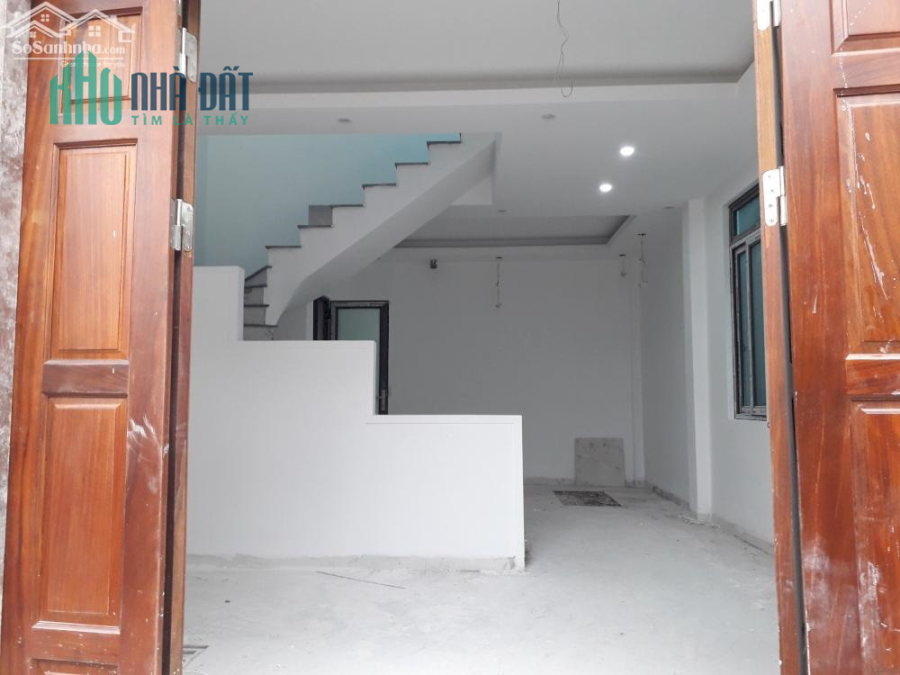 Bán nhà riêng sổ đỏ trao tay tại Song Phương, Hoài Đức. 3PN,3WC full nội thất liền tường