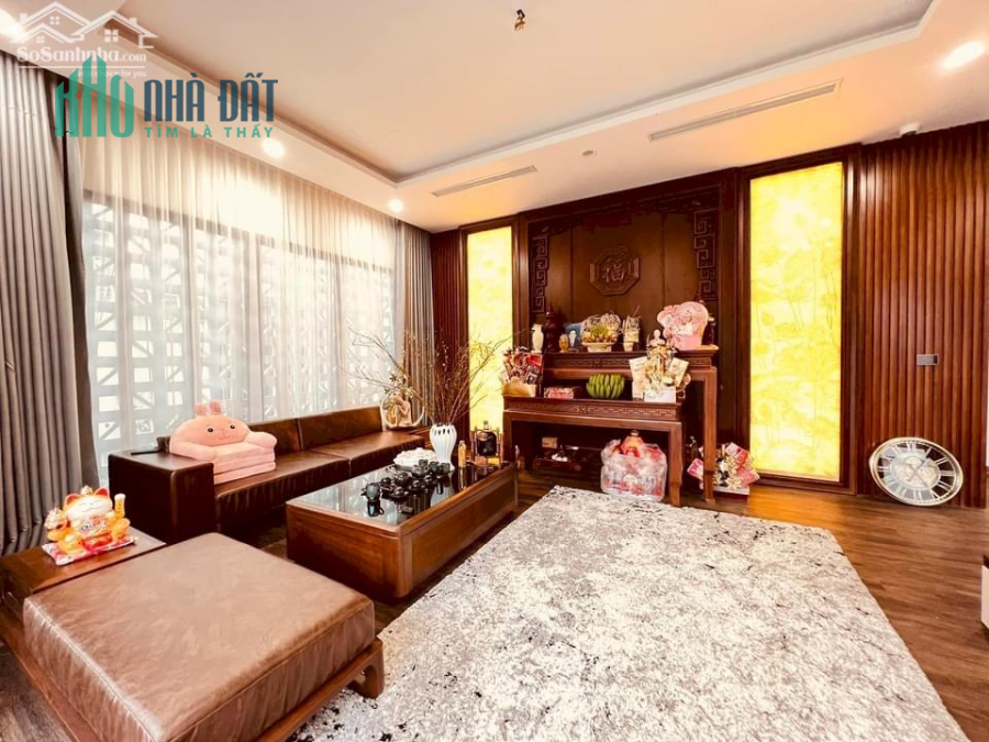 Mặt phố Chùa Quỳnh Mặt Tiền Rộng Vỉa Hè Cho Thuê 100tr / tháng