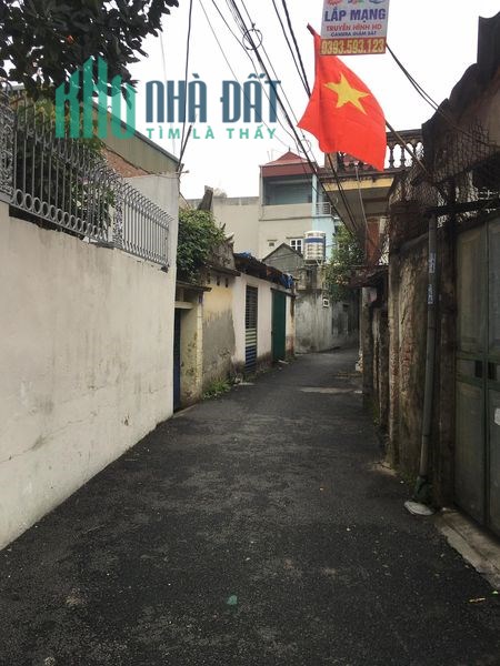 Thửa đất 36 tại Xóm 3, Đông Dư, ngay Ủy Ban vào 200m, Giá 1.4 tỷ. 0983253436