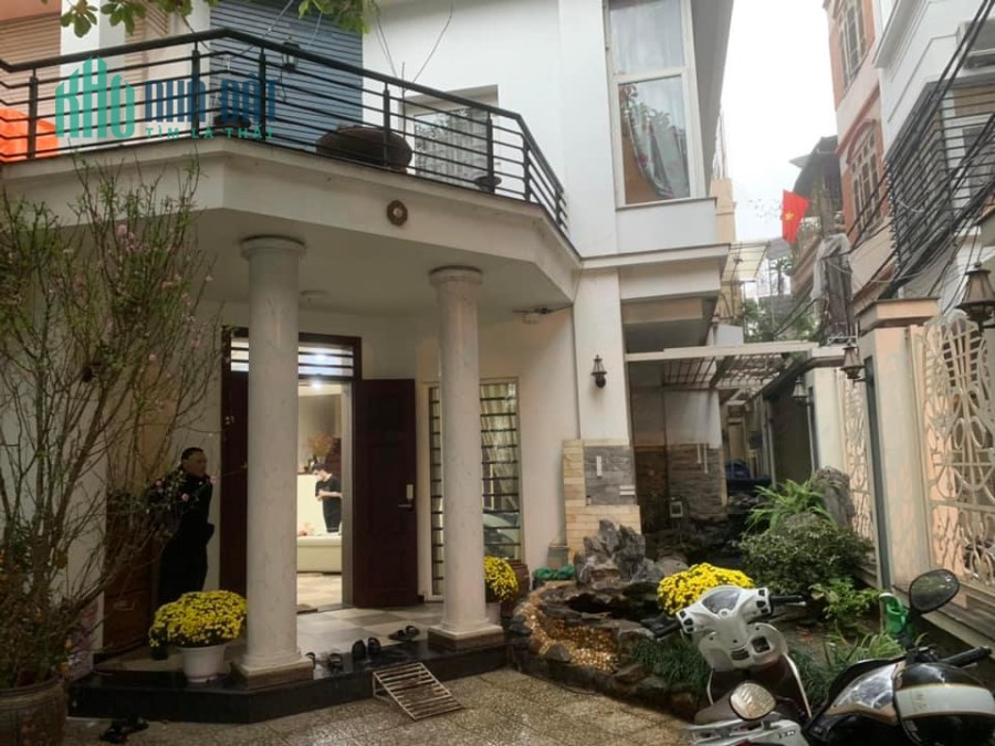Bán biệt thự mặt hồ Hoàng Cầu, 3 thoáng, View hồ, Đẳng cấp thượng lưu, 210m2, 73 tỷ