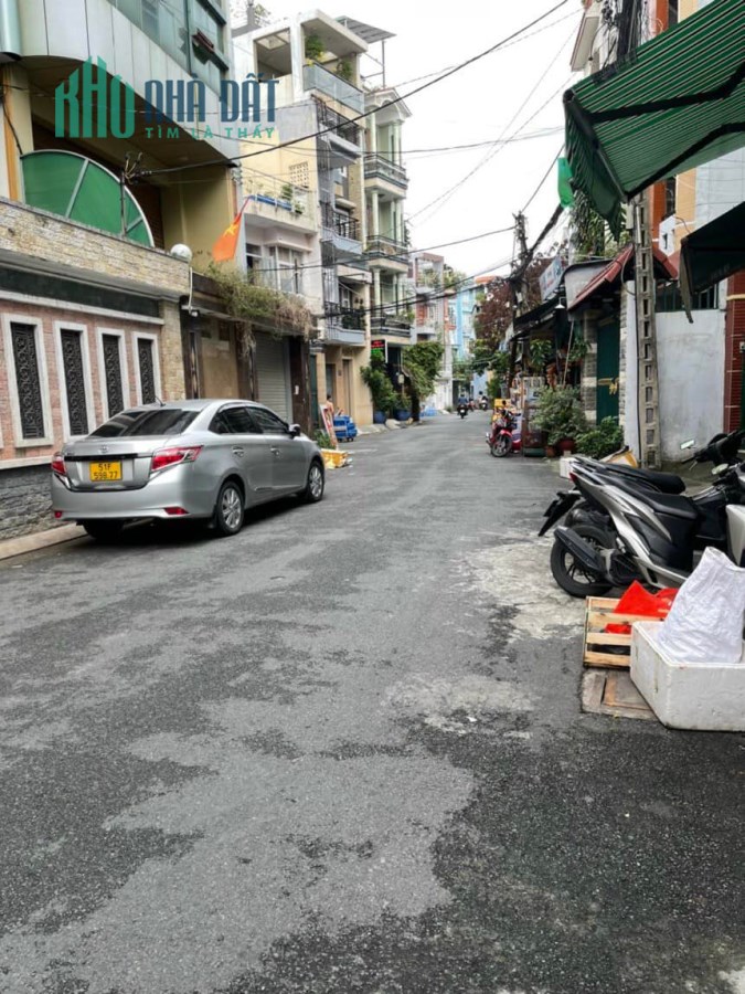 Chủ cần bán gấp trong tháng nhà quận 4, 84m2, ngay cầu Khánh Hội, nhỉnh 2,8 tỷ,lh 0989149953.