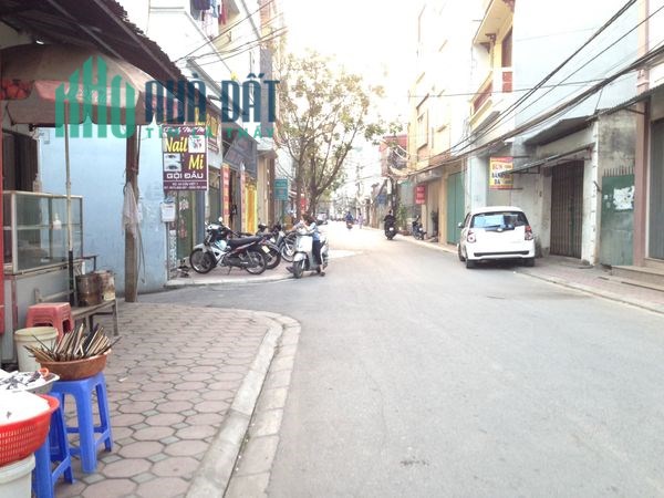 Bán đất Kinh Doanh, mặt chính TDP Cửu Việt, Trâu Quỳ ngay cổng trường ĐH Nông Nghiệp.