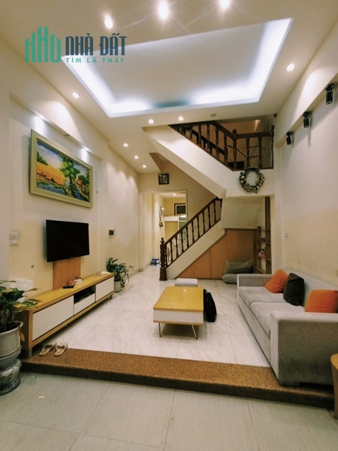 Bán Nhà Phố KIM ĐỒNG, Quận Hoàng Mai: 52m2, 5 Tầng, Phân Lô, 2 Thoáng, Ô Tô. 8.5 tỷ