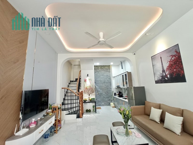 Smart Home cao cấp Lê Trọng Tấn, gần 40M2 giá chỉ nhỉnh 4 tỷ, 3PN rộng rãi.