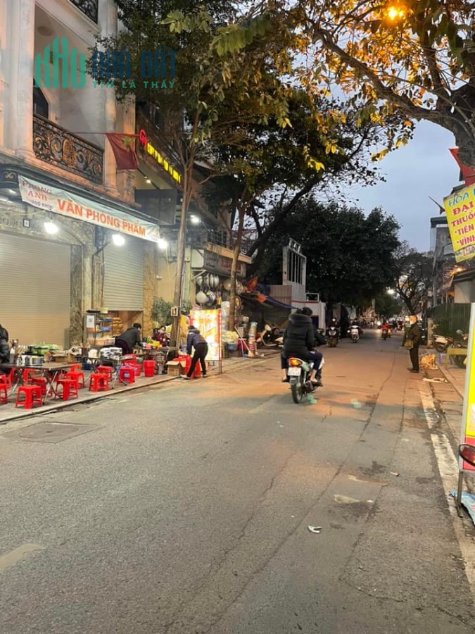 CẦN BÁN GẤP NHÀ PHỐ HÀNG KHOAI HOÀN KIẾM 150M2, MT5M, 5 TÂNG NGUY NGA, NHỈNH 90TY. 0589593999..