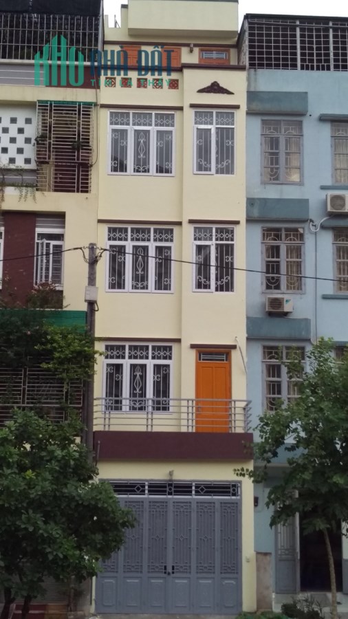 Bán nhà liền kề khu căn hộ A40 La Khê Hà Đông, để ở làm văn phòng hay kinh doanh buôn bán
