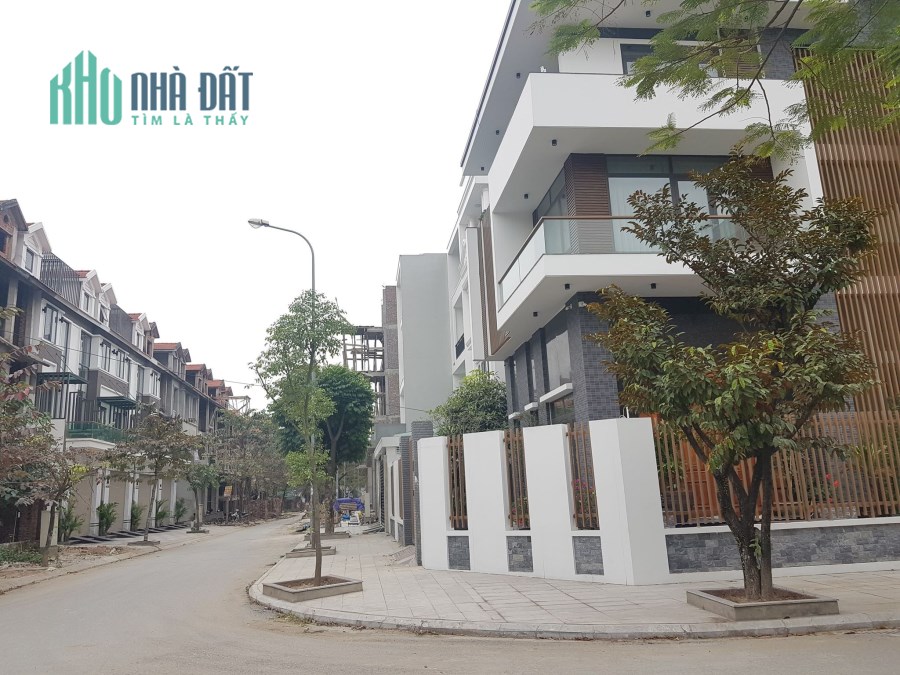 Bán nhà mặt đường Hoàng Ngọc Phách. Giá 6.5 tỷ
