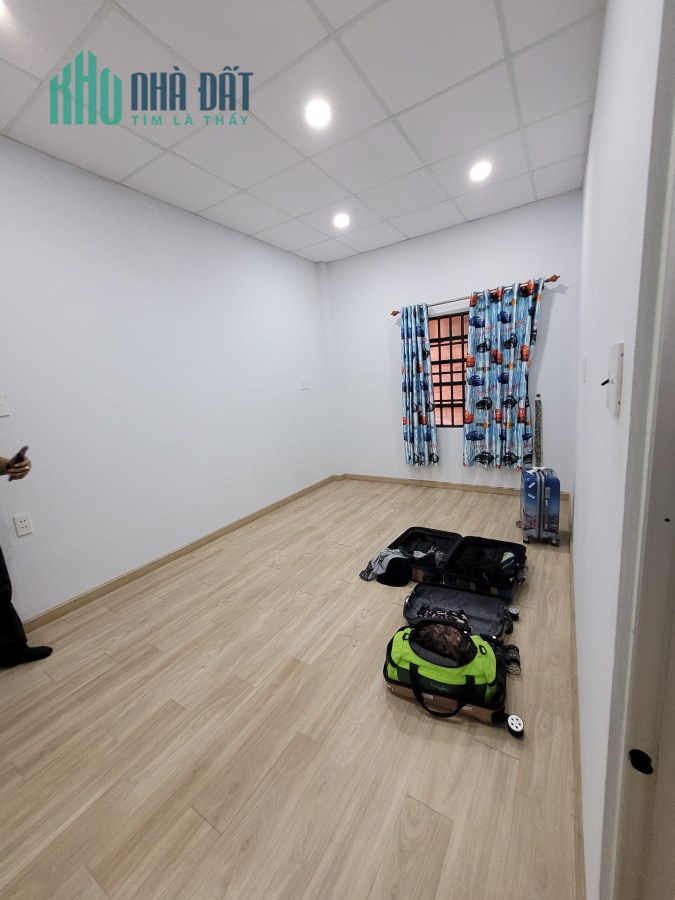 Khu Vip hẻm xe tải, Khánh Hội giáp Nguyễn Thần Hiến, quận 4, 34,6m2 chỉ hơn 1 tỷ,lh 0989149953