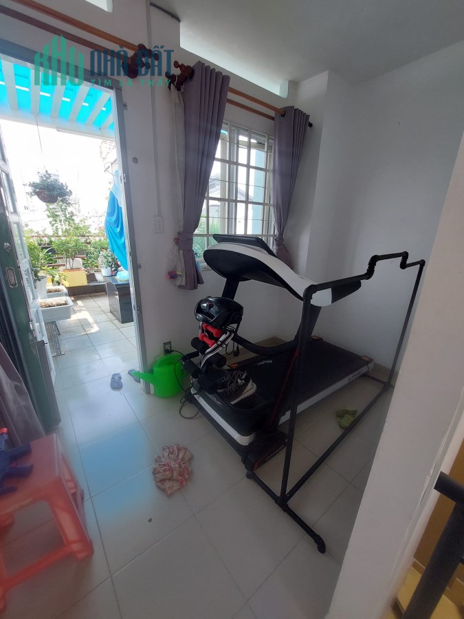 Tôi cần bán nhà HXH, nhà mới cho thuê 10tr/tháng, Tôn Thất Thuyết,quận 4, lh 0989149953