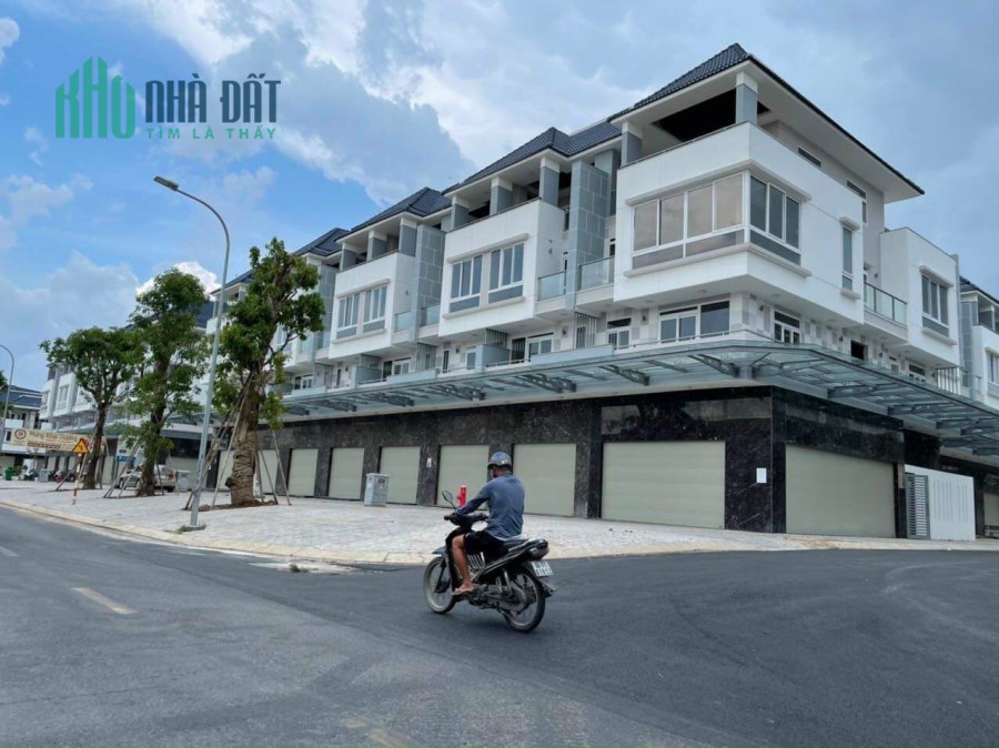 Bán gấp nhà mặt tiền KDC Văn Hoa Villas, Thống Nhất, Biên Hoà