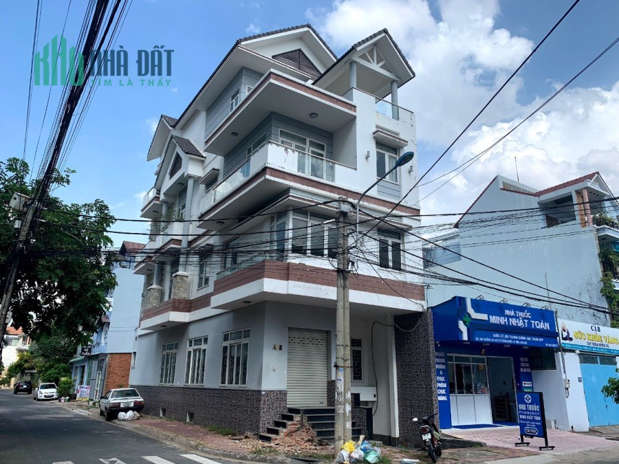 Cần tiền bán nhà hai mặt tiền đường D5, Khu dân cư D2D, Thống Nhất, Biên Hoà
