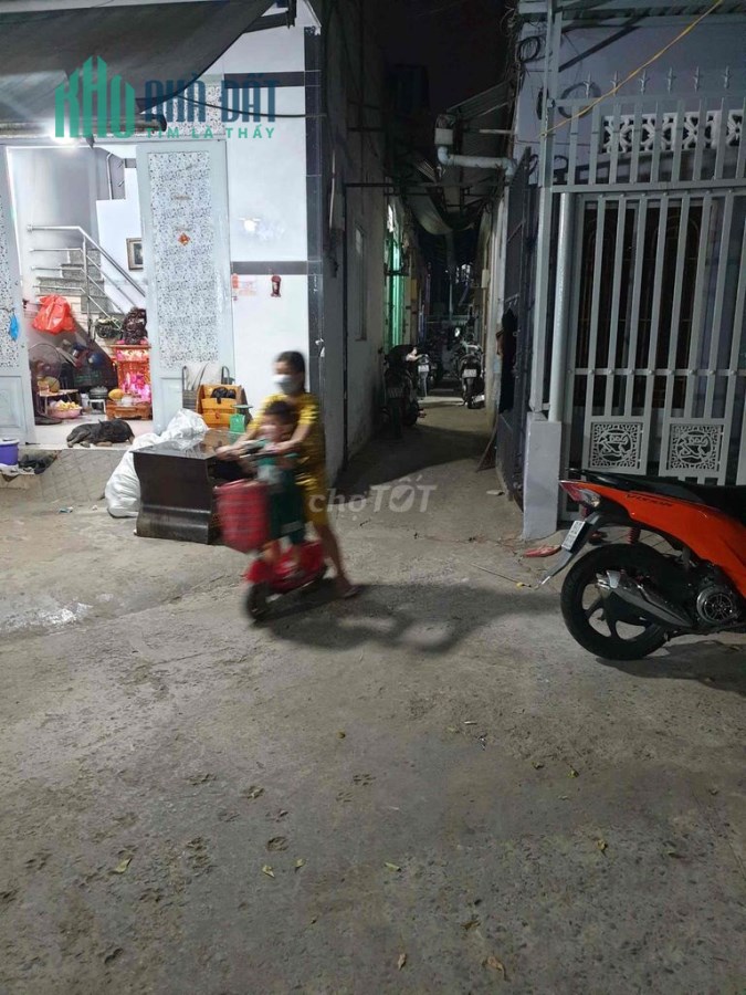 Chính chủ cần bán gấp nhà gác lửng Huyện Nhà Bè Giá : 550 triệu