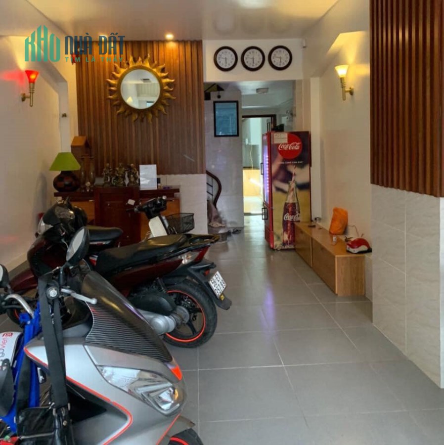 Bán mặt tiền Phan Xích Long hiếm Phú Nhuận hiện kinh doanh khách sạn