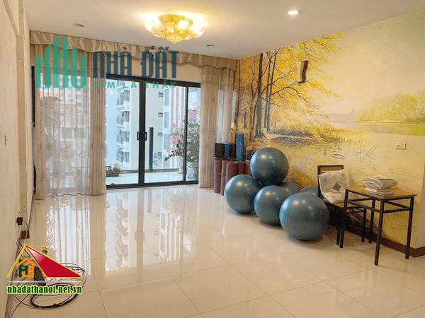 Chính chủ bán căn góc chung cư Chelsea Park số 39 Trần Kim Xuyến, Quận Cầu Giấy