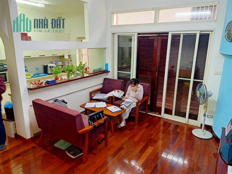 Bán Biệt Thự xinh GIẢNG VÕ ĐỐNG ĐA 100m2 x 5 Tầng, Giá 9.5 Tỷ.