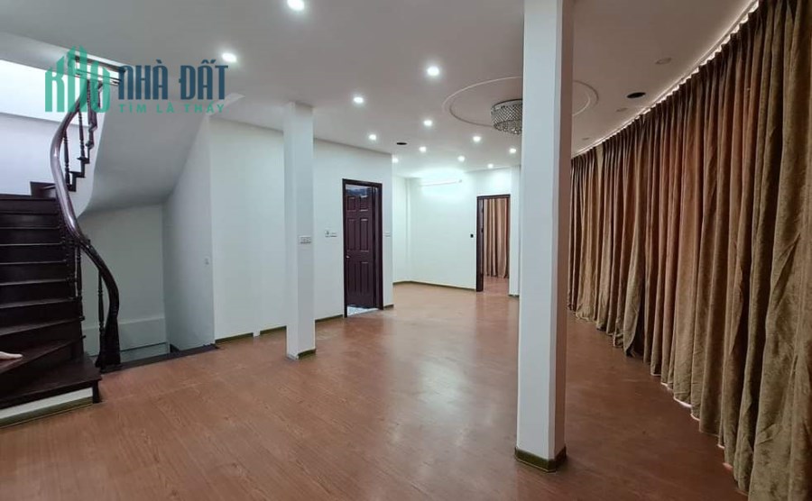 LÔ Góc mặt phố Lê Thanh Nghị sầm uất gần phố Trần Đại Nghĩa 50m2x5T chỉ 18.9 tỷ. 0989.62.6116