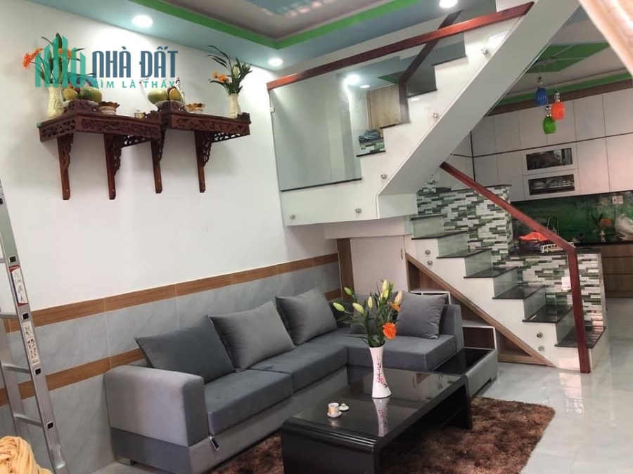 Chủ Cẩn bán gấp căn nhà đường Phạm Văn Bạch Quận Tân Bình giá 4ty6