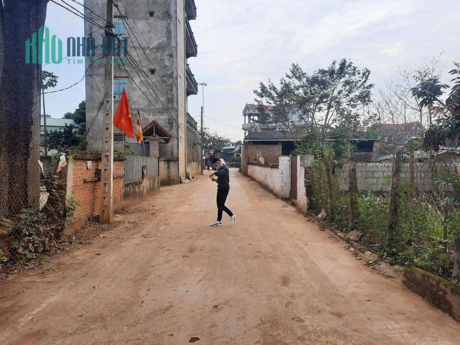BÁN GẤP 116m2 thôn Hòa Trúc,Hòa Thạch cách DH09 chỉ 15m giá 16tr/m2. LH:0977234623