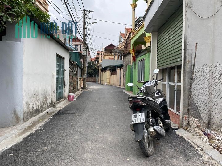 Đất Ngô Xuân Quảng 31.5m2, ô tô 7 chỗ vào tận đất, giá 1.95 tỷ. LH 0983253436