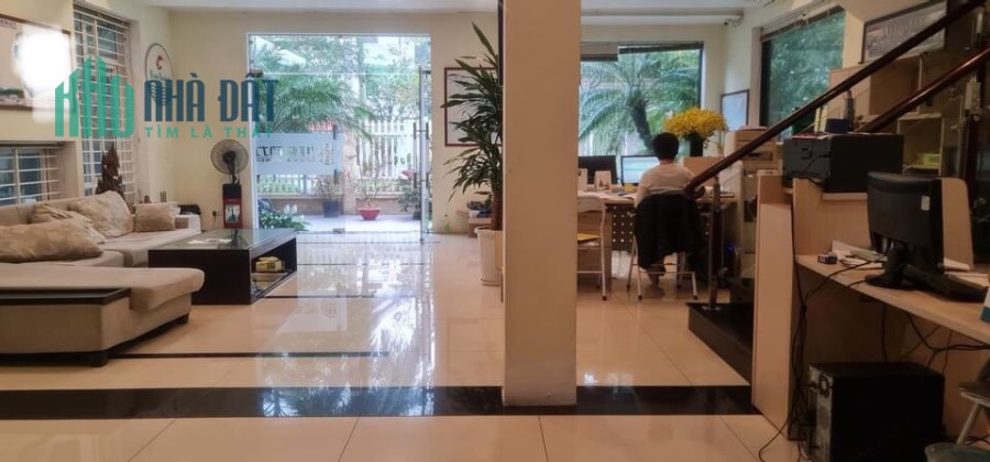 Bán nhà biệt thự Ngọc Hồi, quận Hoàng Mai, 338m, 4 tầng, mặt tiền 38m, chỉ 46 tỷ.