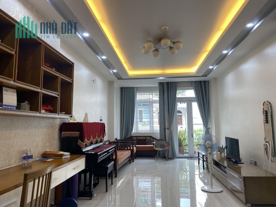 Nguyễn Trãi, Quận 5, Đường trước nhà 12m, 4 lầu vuông vứt chỉ 19 tỷ