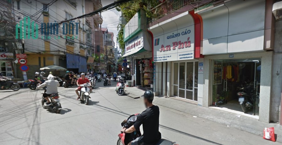 Bán nhà mặt đường Chùa Hàng. Vị trí gần Tô Hiệu. Giá 8.9 tỷ