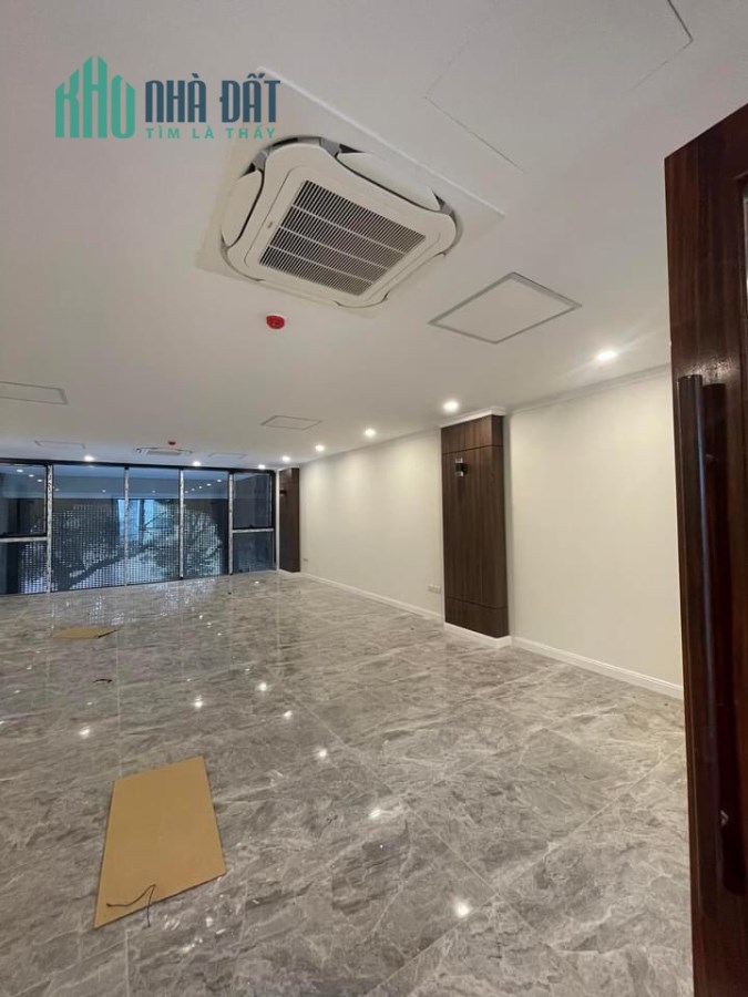 Bán tòa nhà mặt phố Hoàng Cầu, quận Đống Đa 120m, 10 tầng, 6.5m, chỉ 70 tỷ có thương lượng