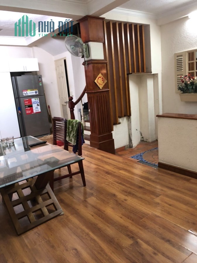 Nhà chủ cho thuê 10/tháng , hẻm xe hơi vài bước, Tôn Thất Thuyết,quận 4,lh 0989149953