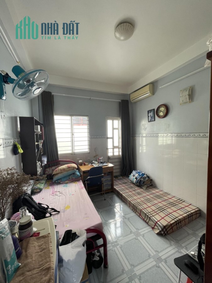 Bán nhà quận 6 đường Hồng Bàng, nhà nở hậu, 4 tầng BTCT, giá rẻ
