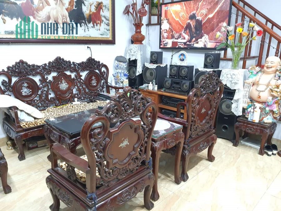 Bán nhà 55m x 5T đường Đê La Thành, Ba Đình