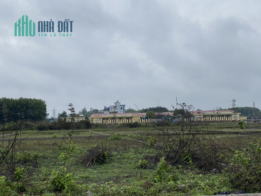 Bán gấp 200m2 full thổ cư TĐC Bình Yên giá 23,5tr/m2. LH:0977234623